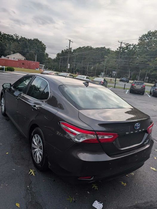Toyota Camry hyb      2019