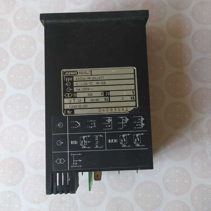 Двухпозиционный контроллер jumo Digil D 97,030