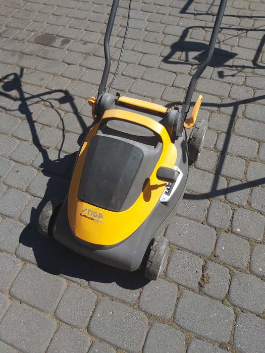 Kosiarka akumulatorowa Stiga E 380 Li 20 S  Uszkodzona