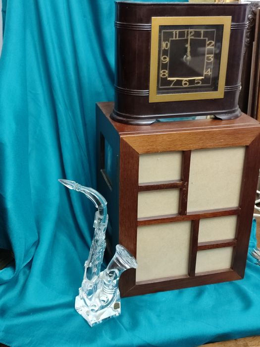 Скринька шафка бокс для карток годинник саксафон