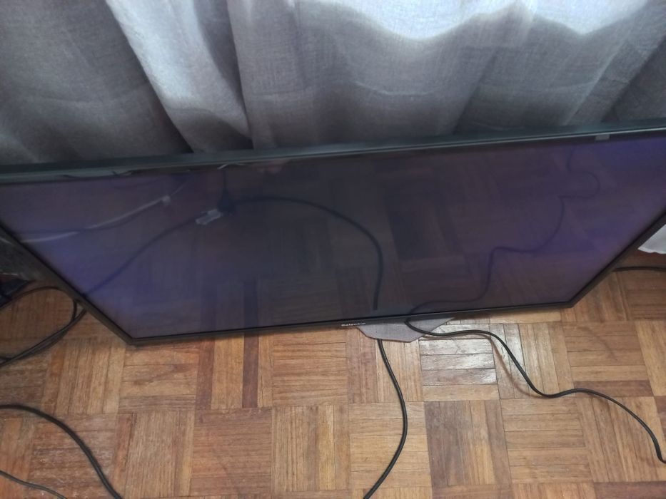Tv  Selecline de 32 polegadas é para peças;
