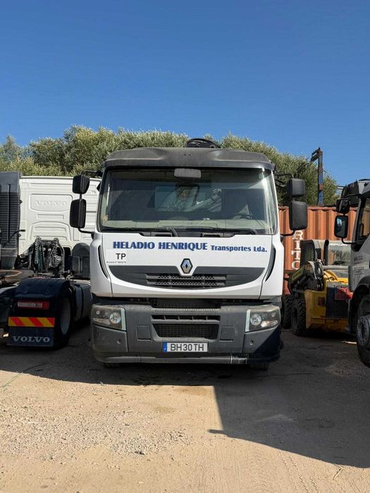 Renault grua hiab 166