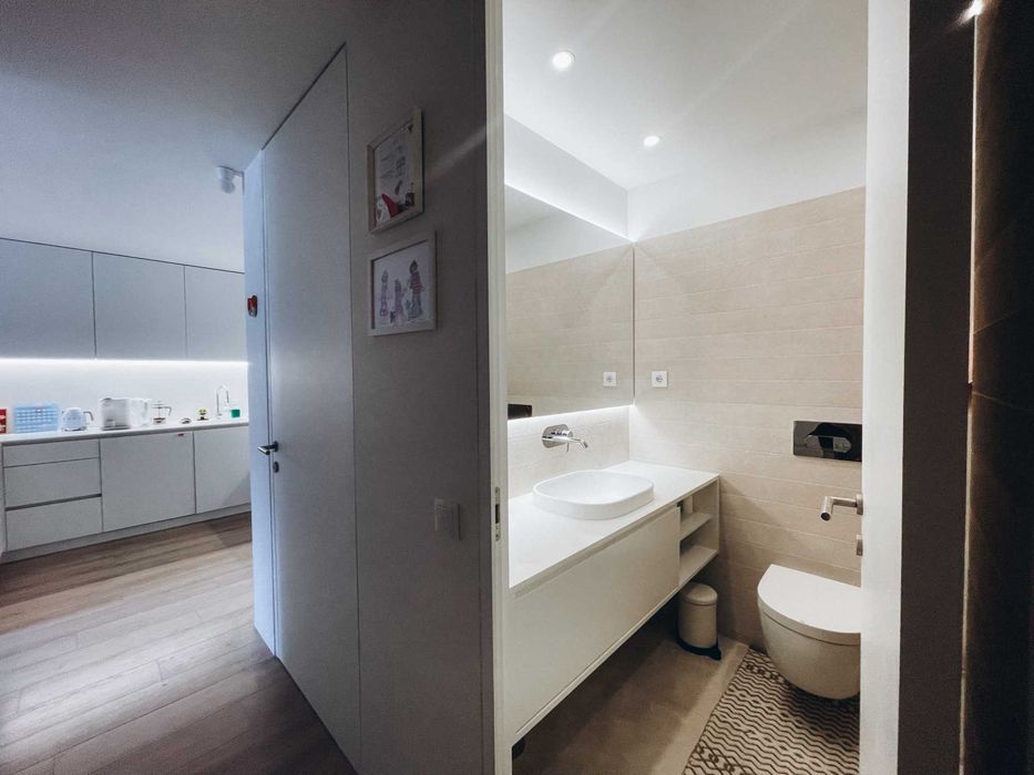 Apartamento T1+1 à venda na Rua Aurora Teixeira de Castro, 59