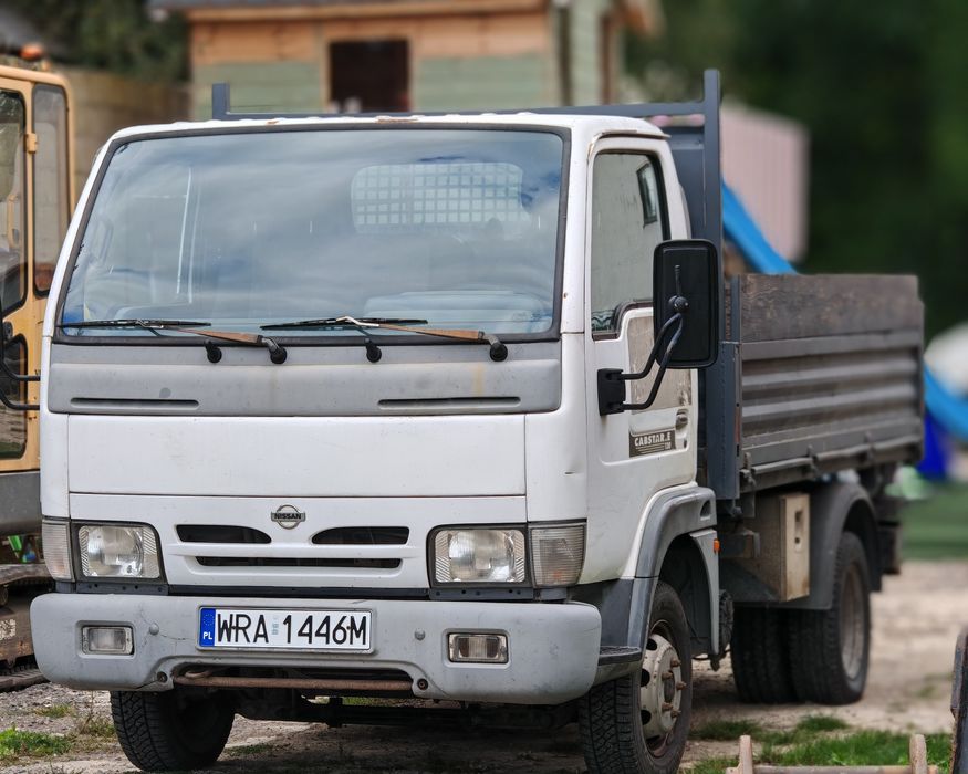 Nissan cabstar E wywrotka kat B. 2001 rok. wywrot 3stronny. zdrowa rama.