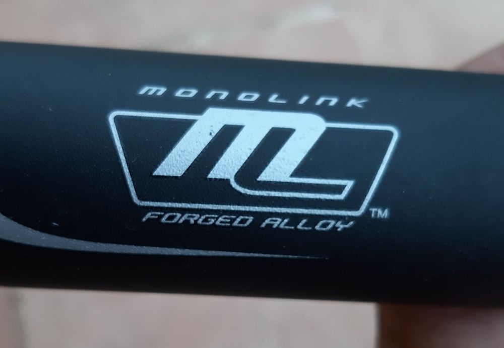 1 espigâo e 3 avanços para bicicleta