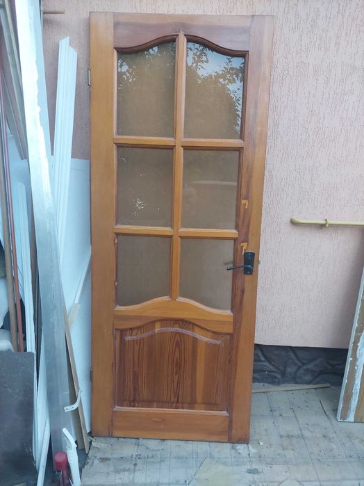 Продам міжкімнатні двері 3000 грн.