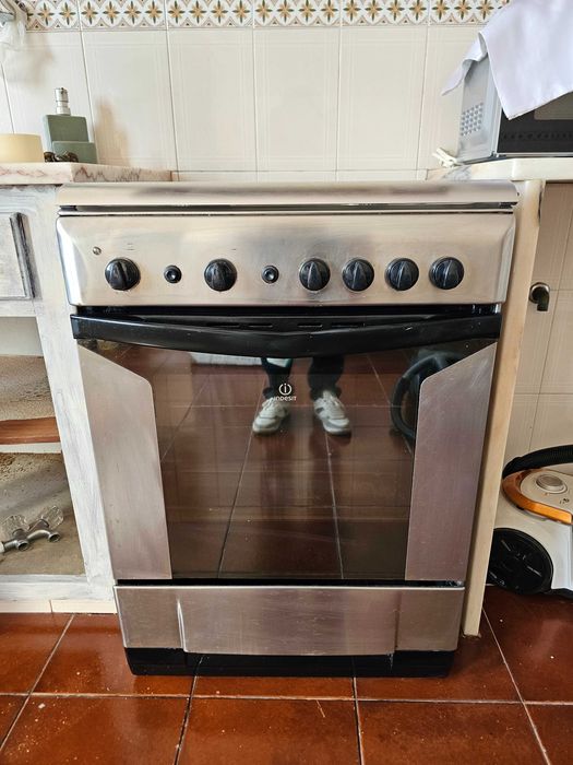 Fogão/ Forno a Gás Indesit