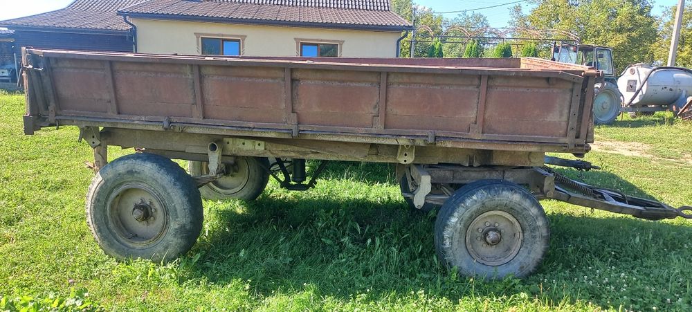 Продам прицеп 2 птс 4