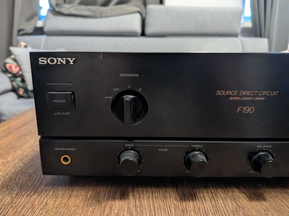 Wzmacniacz Sony F190