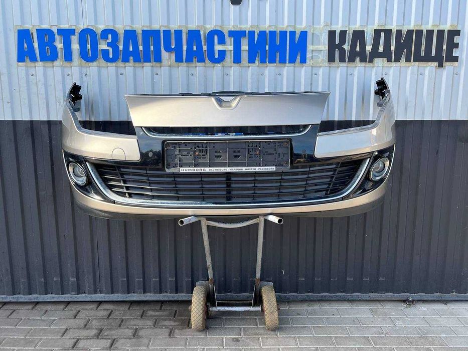 Бампер Renault Megane 3 (2011-2013) Бампер передній Рено Меган 3 2011 2012 2013