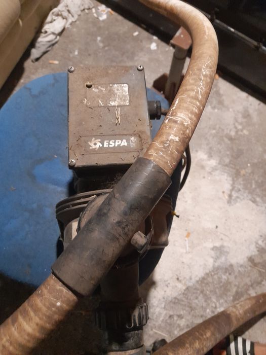 BOMBA DE ÁGUA Como nova