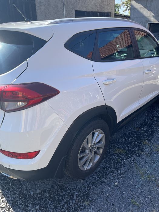 Sprzedam auto salonowe moje od nowosci