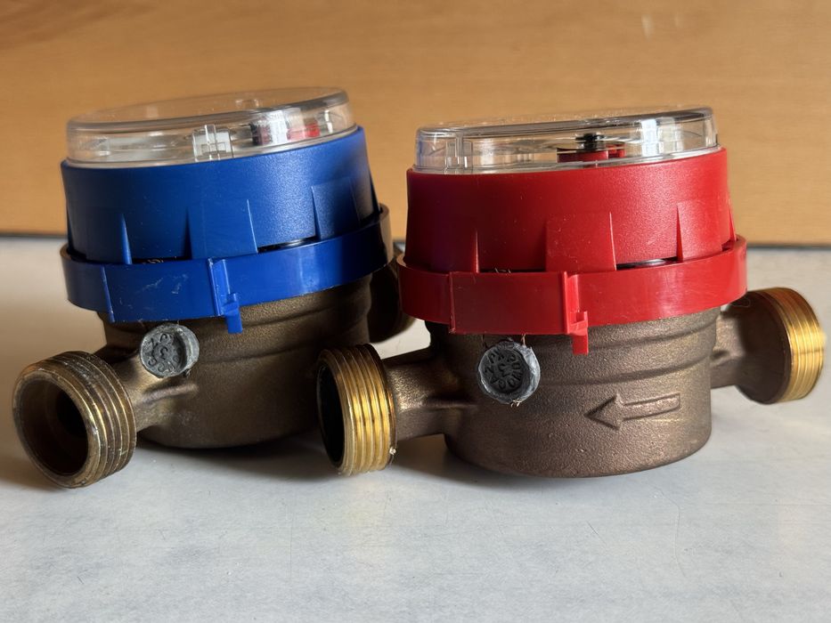 Счетчик холодной и горячей воды 2018 г. Польша.