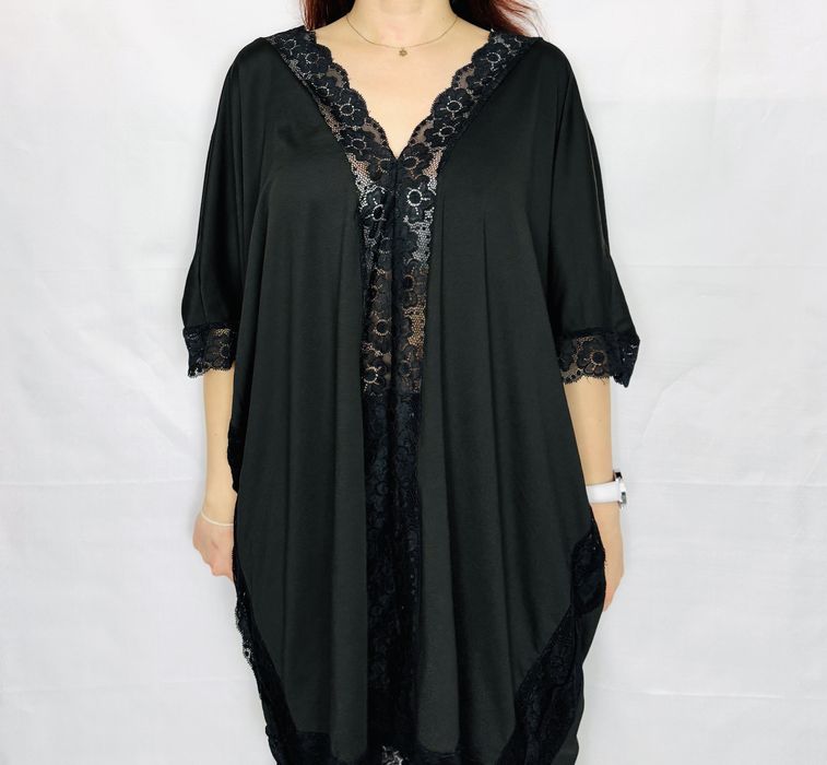 Czarna narzutka z koronką 3XL 46