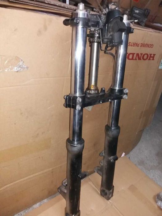 Suspensão da frente Kawasaki ZZR1100