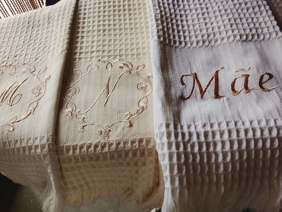 Têxteis, toalhas de rosto ou só para decoração da sala de banho
