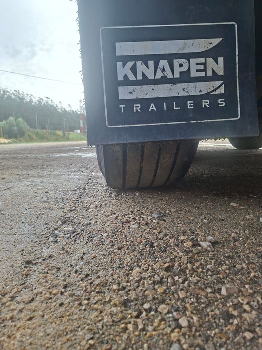 Conjunto Volvo com piso móvel