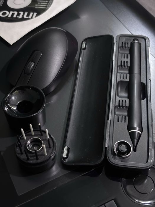 Графічний планшет Wacom Intuos 4 L