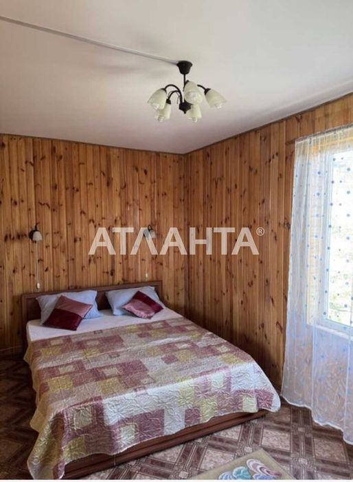 Роскошный дом в Новой Дофиновке, расположенный недалеко от моря.