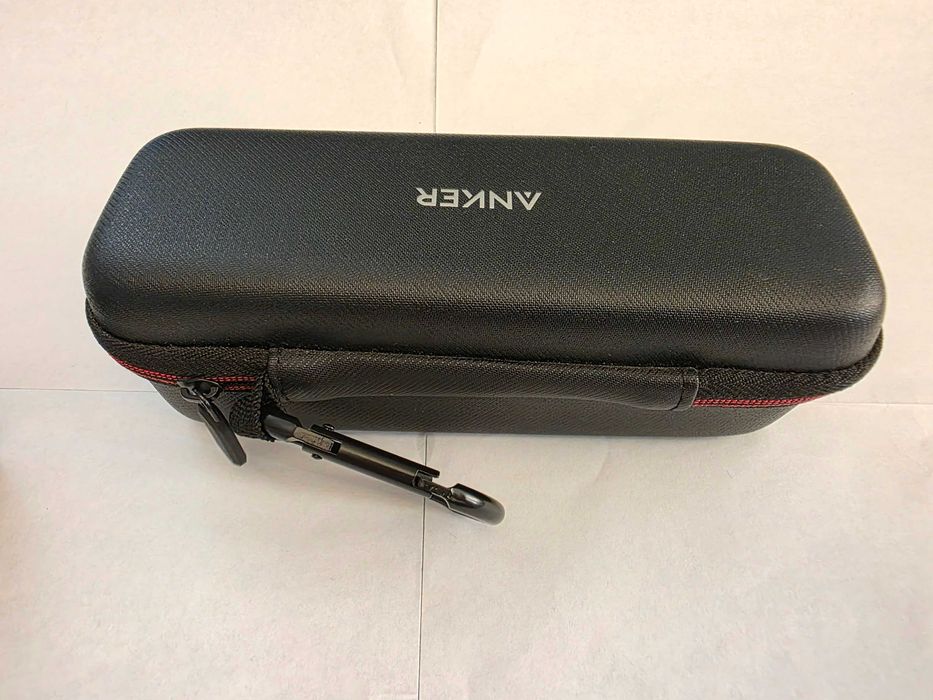 Coluna Bluetooth Anker Soundcore + Caixa rigida de transporte