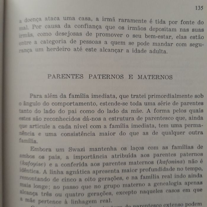 Sistemas Políticos Africanos de Parentesmo e Família.
