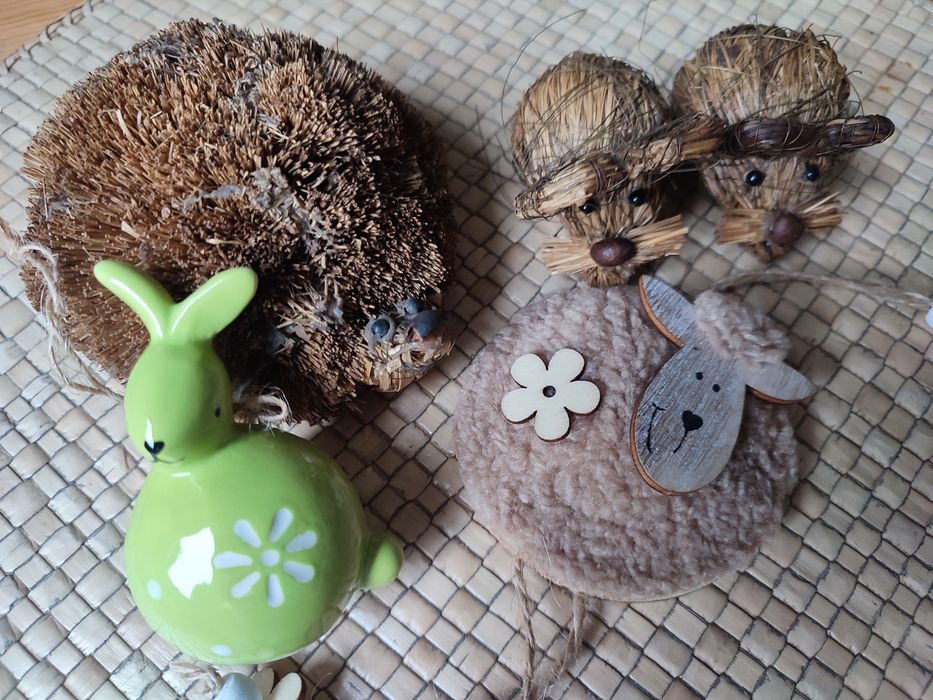 Jeż i myszy z trawy morskiej