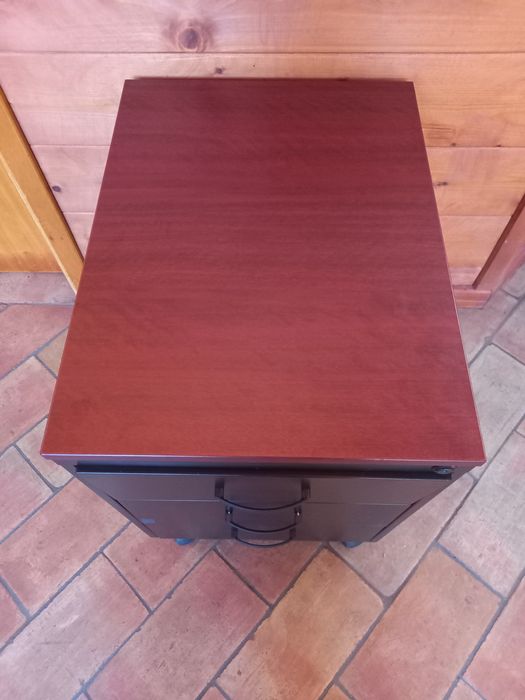 Secretária marca LEVIRA & Modulo 3 gavetas