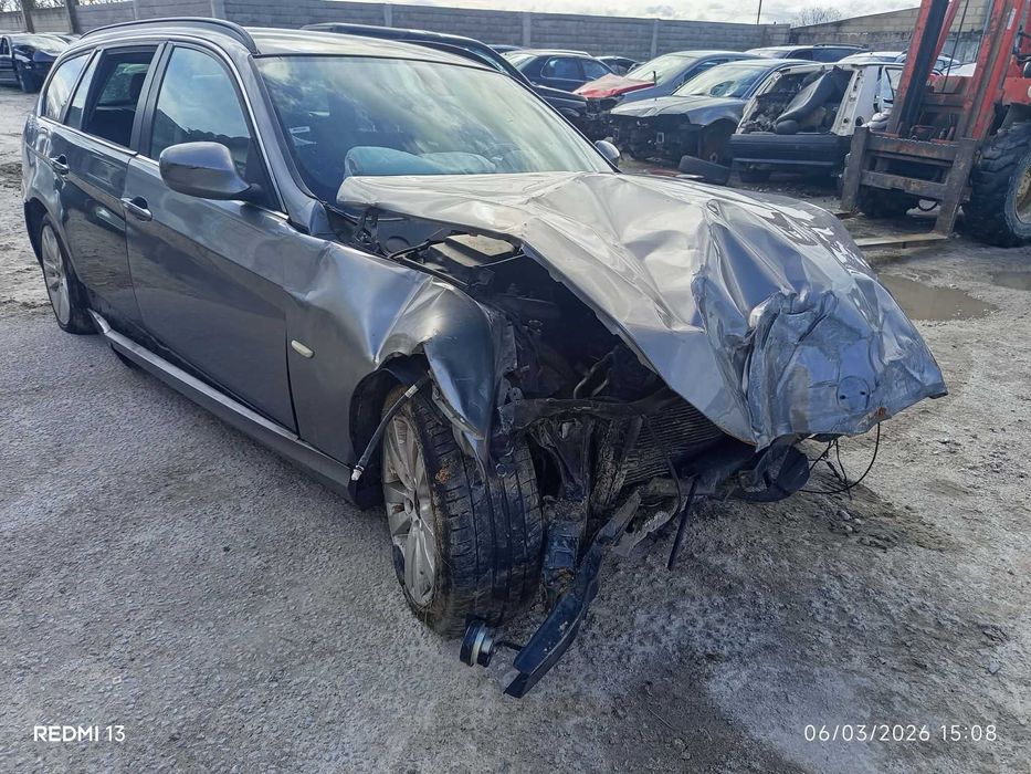 Para peças BMW 3 Touring 2.0 318D ano 2010