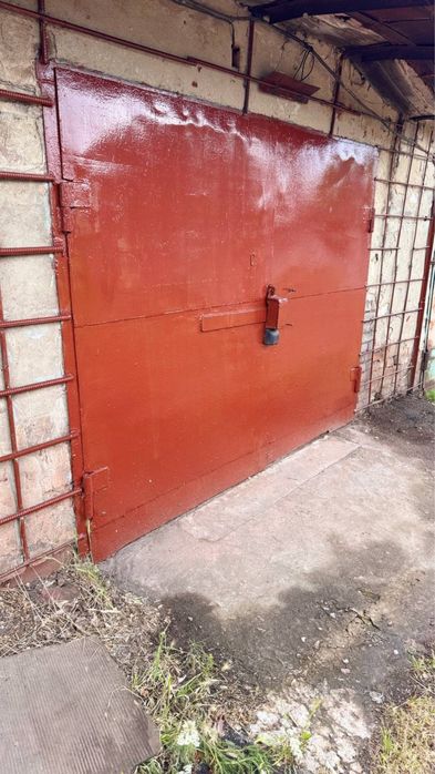 Гараж з ямою та погрібом  20,5 м2