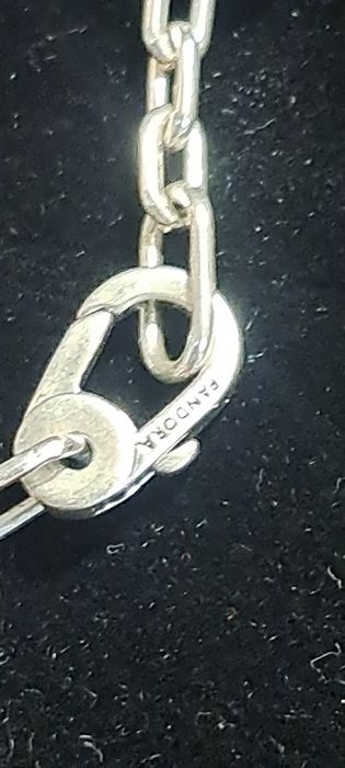 Pulseira  Pandora ME  em prata.