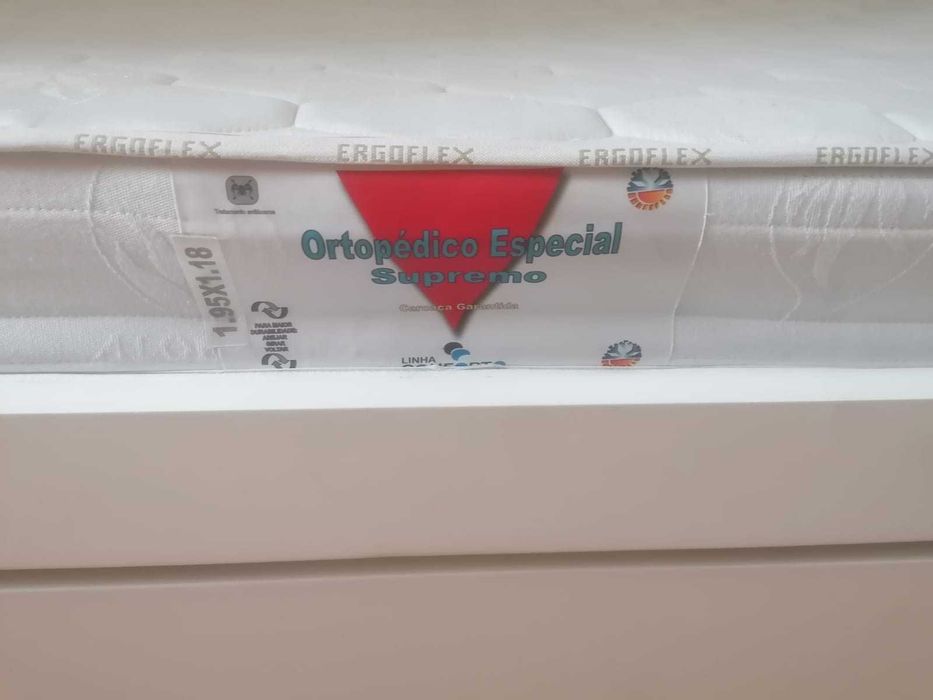 Beliche de 3 camas com 4 gavetas