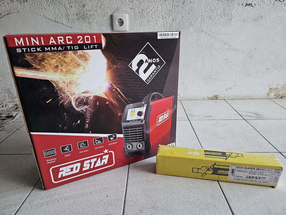 Inverter 200A + 5kg elétrodos 6013 2,5mm