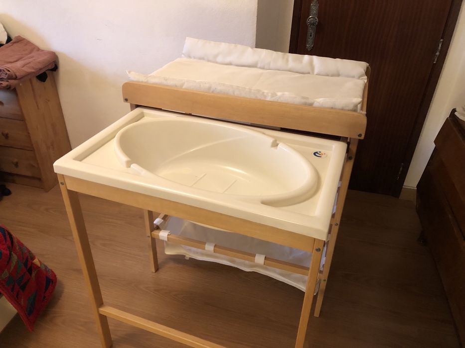 Fraldario/ muda fraldas de madeira ROBA