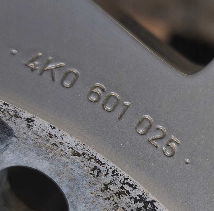 Koła zimowe felgi Aluminiowe 17 AUDI Q5 SQ5 7,5X17  235/60r17 Goodyear