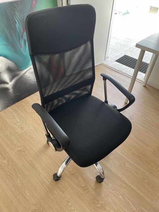 Cadeira de escritório preto