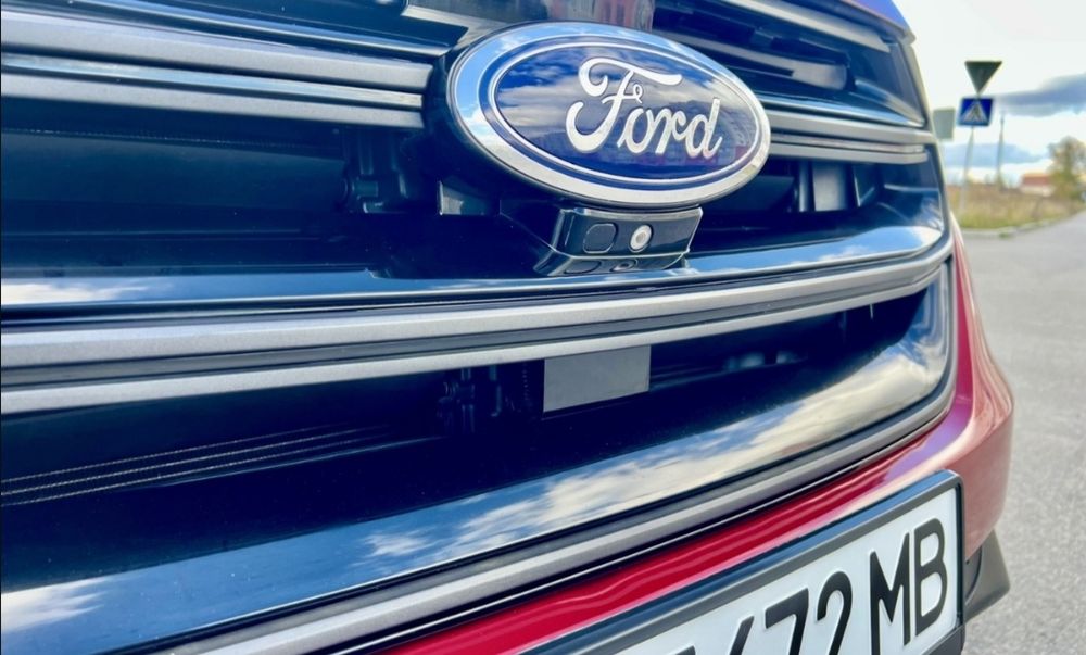 Ford Edge Titanium+2.0 Eko bust