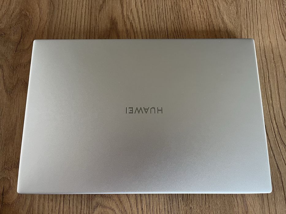 Laptop 14" Huawei MateBook D 14 (i3 8GB RAM 256GB SSD)