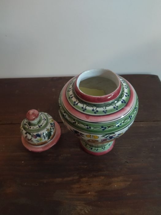 Pote em faiança vintage