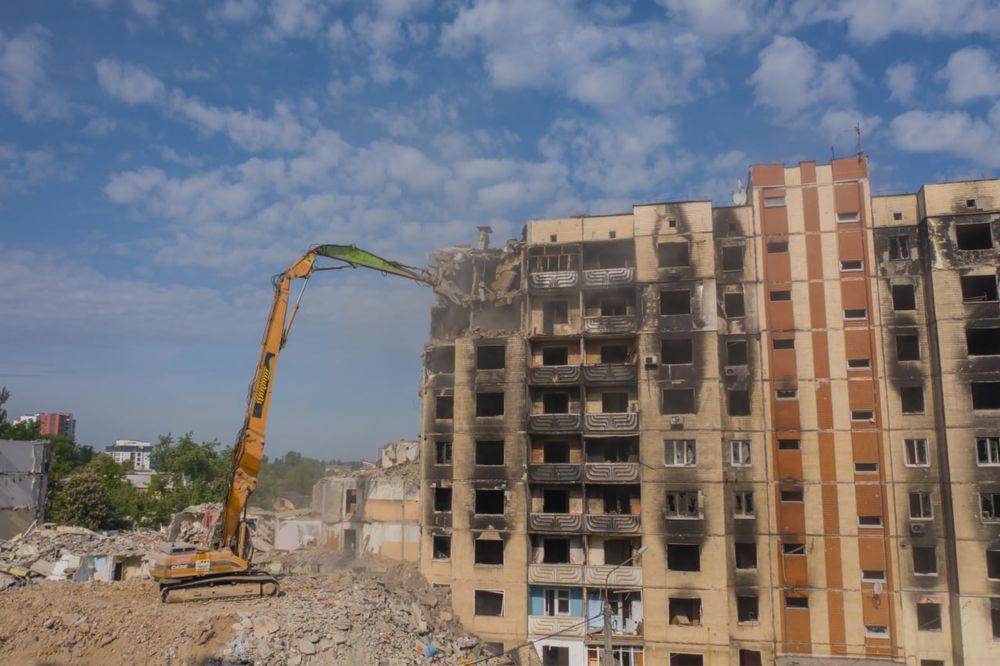 Демонтаж, демонтажные работы, демонтаж будинку дома здания бетона