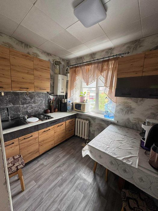43276 Продаж 3к квартири на Виставці , гарний стан , Програми так