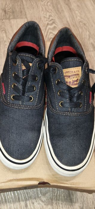 Чоловічі кеди levis 40-41 розмір