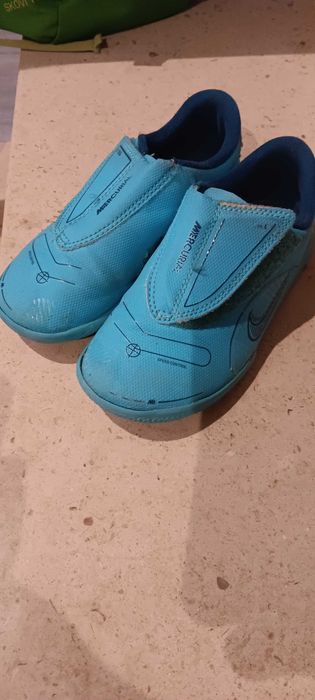 Ténis futsal Nike Mercurial n. 28,5