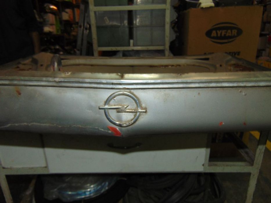 Opel 1204 capot " nova de stock antigo