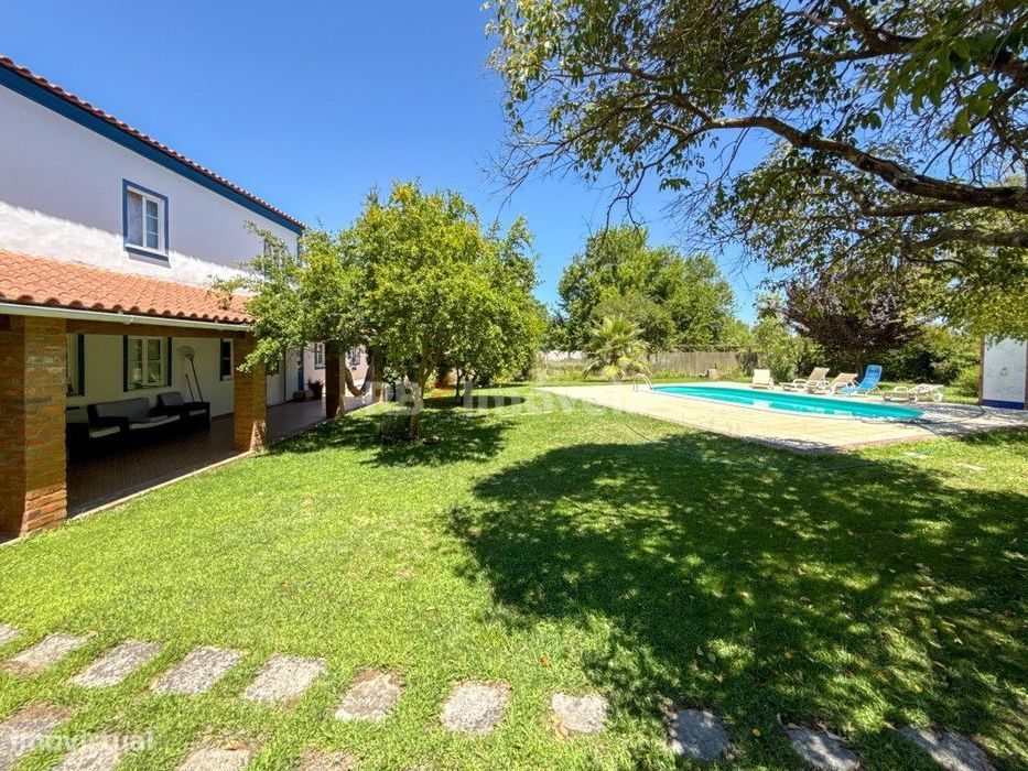 Quinta T6 mobilada c/ piscina, jardim e terreno, em Abrantes