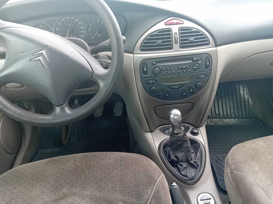 Citroen C5 2.2 HDI sedan