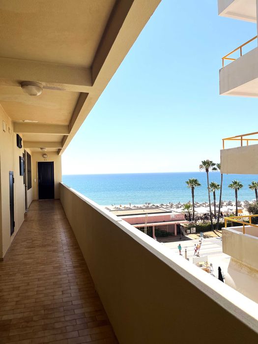 T2 (1ª linha) c/vista mar, a 50 metros da praia