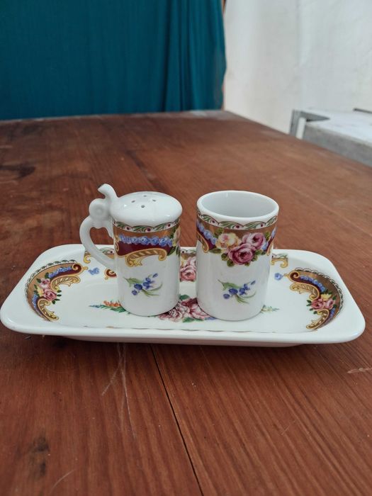 Elegante conjunto vintage de mesa  Limoges Depos, pintado a  mão