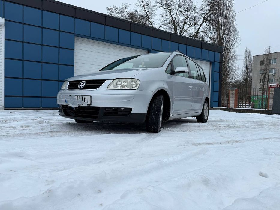 Volkswagen Tauran 2.0 дизель ,механика Идеальное состояние