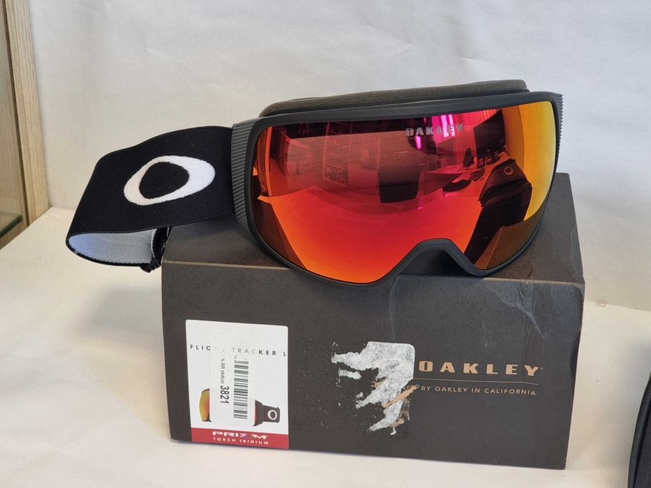 Гірськолижна маска окуляри очки Oakley Flight Tracker M L XM XL різні