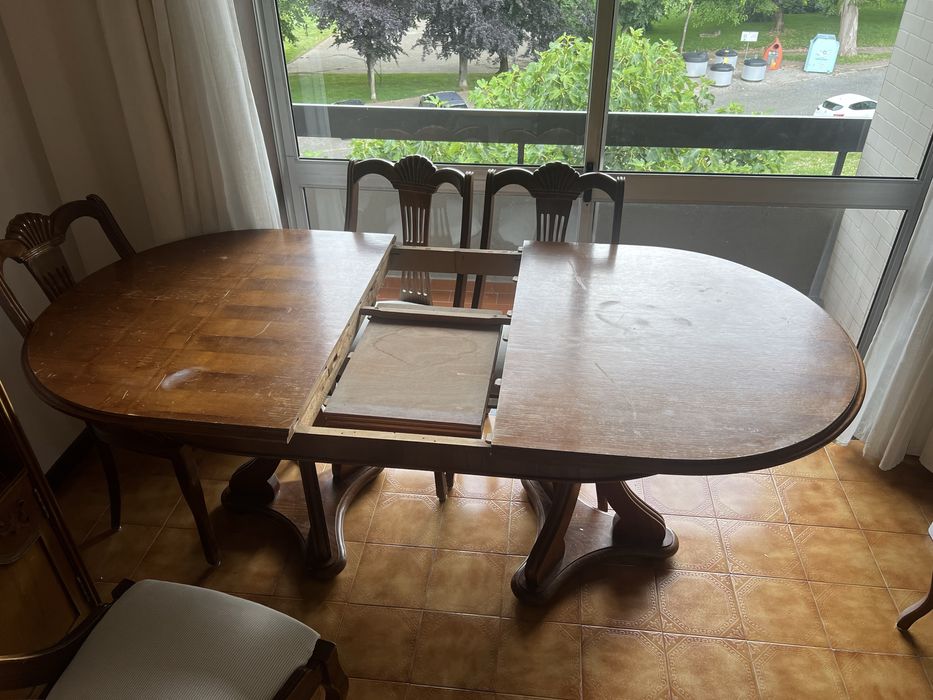 Mesa 6 lugares com cadeiras 2mt